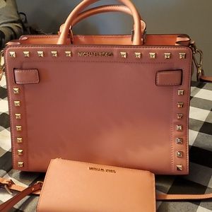Michael Kors Rayne Satchel w/ wristlet set